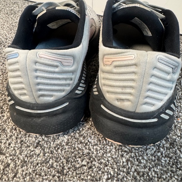 Brooks Adrenaline GTS 22 Running Shoes Womens Size 7.5 Gray Comfort Cushioned - Picture 5 of 10